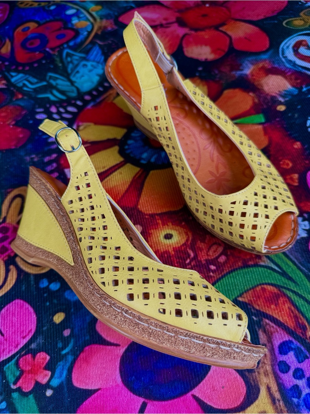 PATRIZIA Spring Step Peep Toe Slingback Boho Heels Mustard Womens Sz 8.5 EU 39